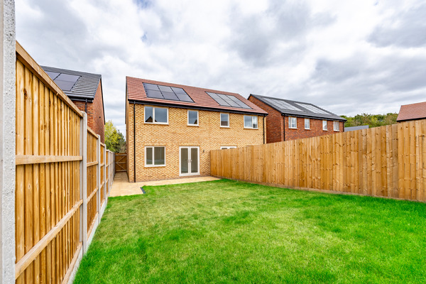 Lambourne3