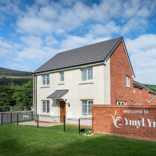 Shot12 Lovell Homes' Ymyl Yr Afon Development